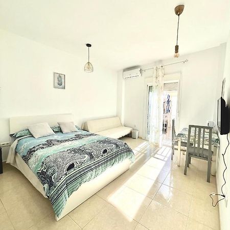 Luna Ensuites Centro Malaga Bagian luar foto