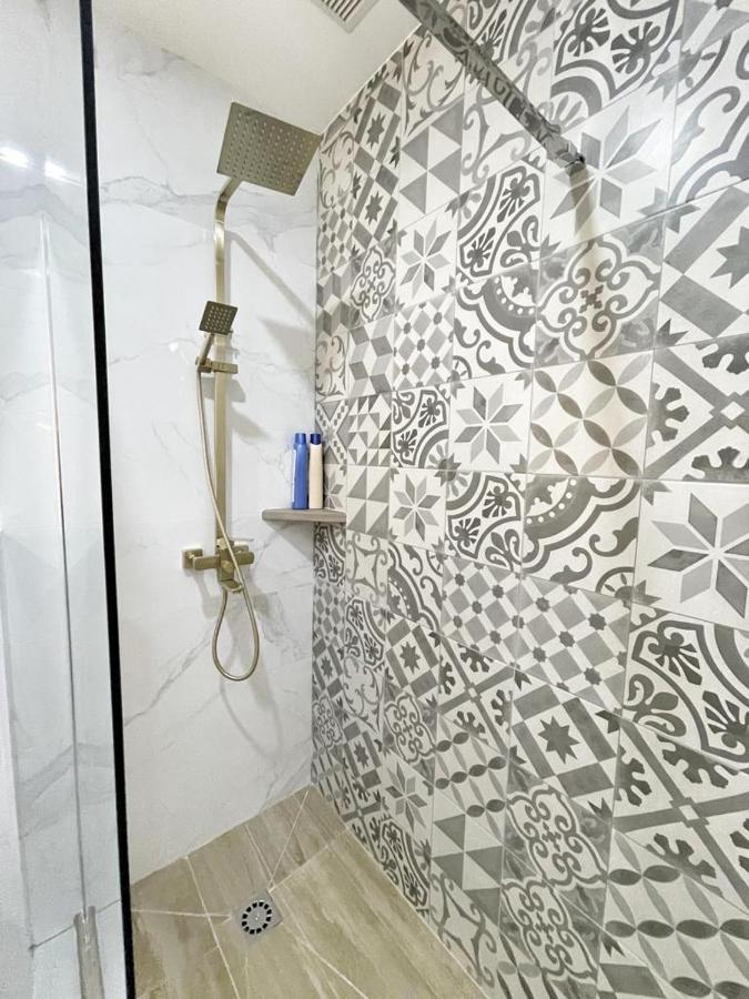 Luna Ensuites Centro Malaga Bagian luar foto
