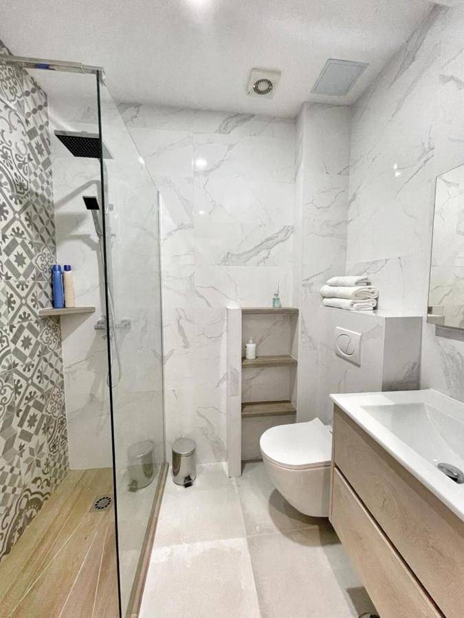 Luna Ensuites Centro Malaga Bagian luar foto